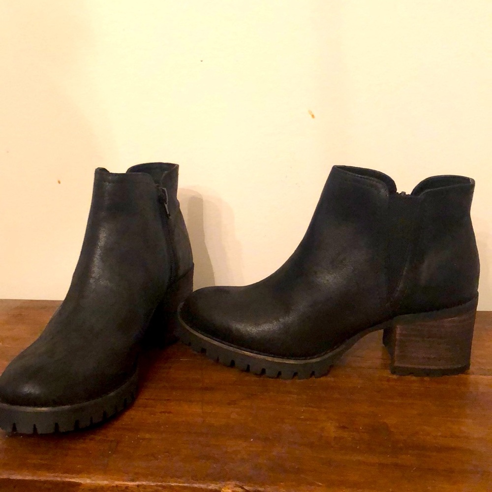 Carlos Santana Black Boots Size 8